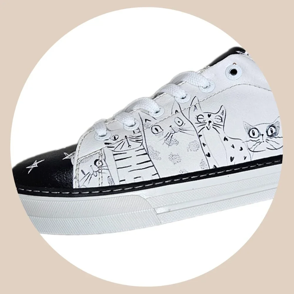 NWOT Goby Cat Lace Up White Black Sneakers Sz 42 (11.5)